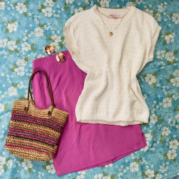 80s Vintage White Sweater Vest w/ Tan Polka Dots - Picture 3 of 8